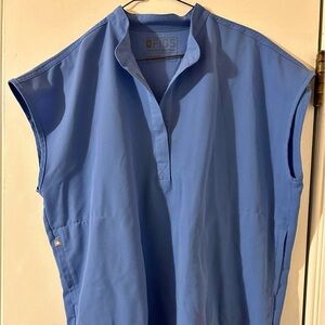 Figs scrubs size M for women